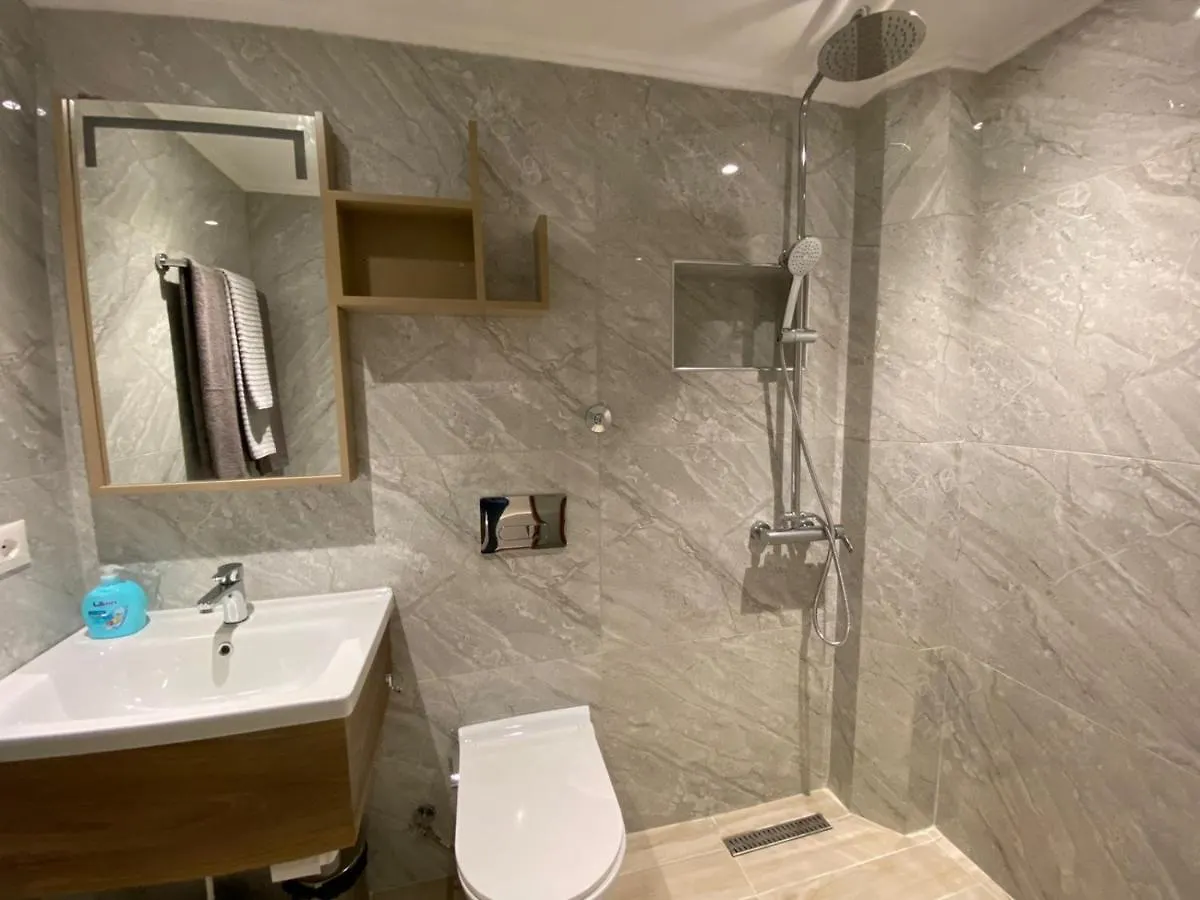 B & B Поградец